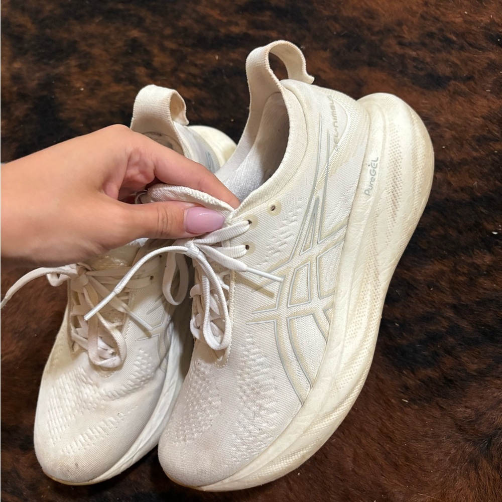 women’s asic gel nimbus 25 white size 7.5